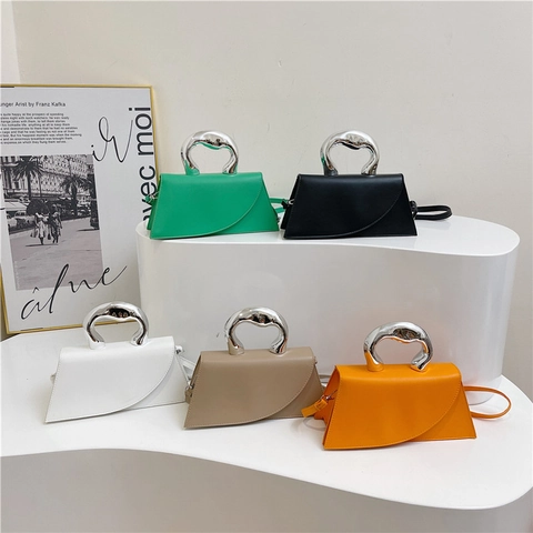 Borsa a Mano Design di Nicchia in Pelle PU a Trapezio Con Manico in Metallo Argentato Irregolare Borsa a Tracolla Donna