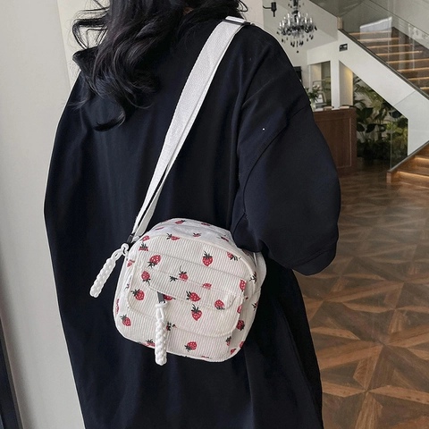 Retro Corduroy Aardbei Print Schoudertas Vrouwen Japanse Kleine Vierkante Tas Casual Crossbody Tas Gevlochten Rits