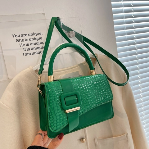 Women Crocodile Pattern PU Leather Handbag Large Square Buckle Shoulder Crossbody Bag With Gold Hardware Elegant Trendy