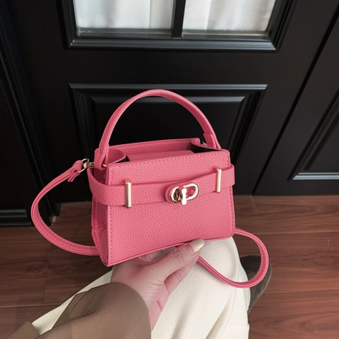 Mini Sac à Main Femme en Cuir PU Texture Litchi Sac Bandoulière Avec Fermoir Twist Doré Petit Sac de Luxe pour Usage Quotidien