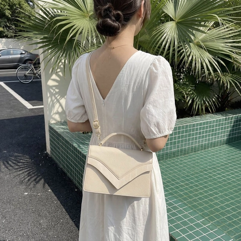 Borsa A Mano Da Donna In Pelle PU Con Patta A Strati A V Borsa A Tracolla Piccola Borsa Quadrata Pieghettata Con Tracolla Regolabile
