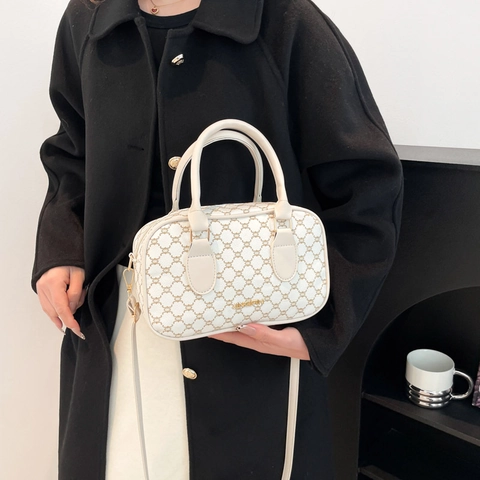Bolso Boston Con Estampado De Monograma De Cuero PU Con Correa Ajustable Para Mujer Retro Elegante Bolso De Hombro Versátil