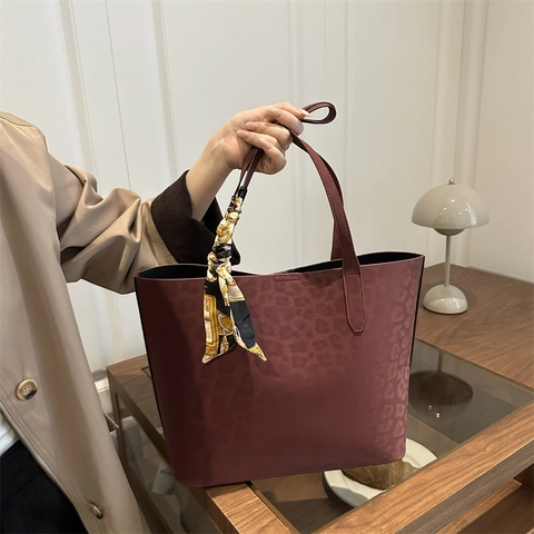 Women Leopard Print Tote Bag Large Capacity Synthetic Leather Shoulder Bag With Decorative Satin Scarf Handle Commuter