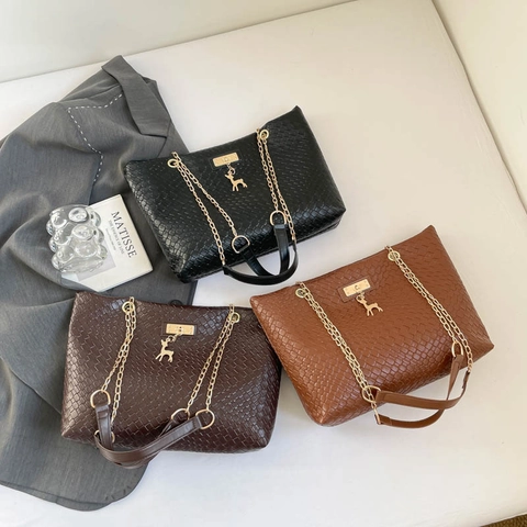 Mode Gewebte PU Leder Tote Bag Große Kapazität Frauen Schultertasche Mit Goldkette Und Hirschanhänger Elegant Täglich