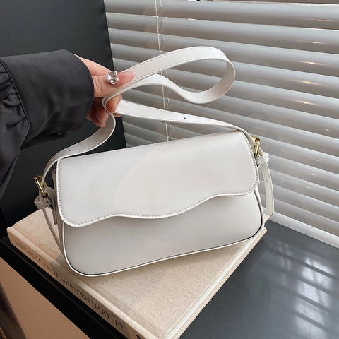 Women Shoulder Bag PU Leather Wave Edge Flap Retro Underarm Crossbody Purse Minimalist Vintage Baguette Bag
