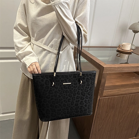 Leopard Print Tote Bag For Women Vintage Matte PU Leather Large Capacity Shoulder Bag With Gold Hardware Underarm Bag