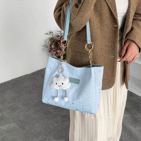 Dames Tote Tas Met Sterrenprint Grote Capaciteit Schoudertas Van PU Stof Met Metalen Kettingriem En Wolken Pluche Hanger