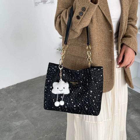 Dames Tote Tas Met Sterrenprint Grote Capaciteit Schoudertas Van PU Stof Met Metalen Kettingriem En Wolken Pluche Hanger