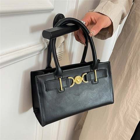 Women Handbag PU Leather Heart Metal Buckle Retro Elegant Crossbody Shoulder Bag Minimalist Commuter Satchel For Ladies