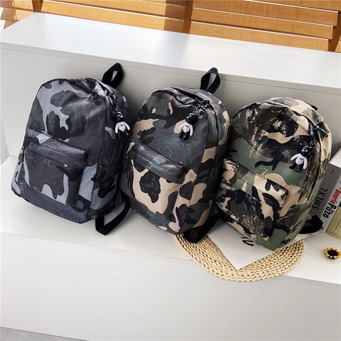 Camouflage Nylon Rugzak Waterdicht Grote Capaciteit School Reizen Casual Dagrugzak Voor Unisex Met Beer Bedeltje