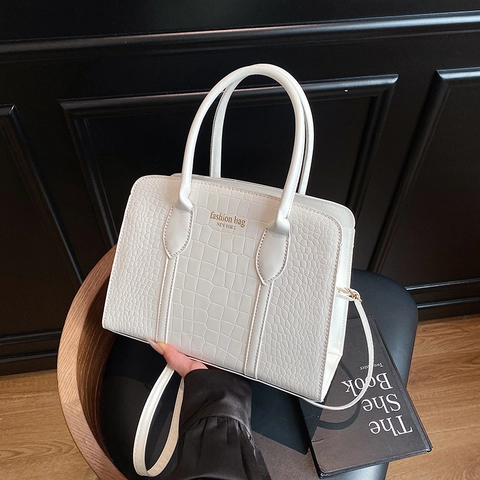 Women Crocodile Embossed PU Leather Boston Bag Large Capacity Top Handle Handbag Commuter Crossbody With Adjustable Strap