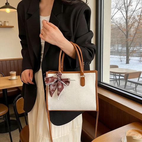 Borsa Tote Tracolla Donna Pelle PU Motivo Serpente Grande Capacità Pendolare Elegante Colore Contrasto Con Decorazione Sciarpa