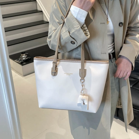 Borsa Tote In Pelle PU Grande Capacità Stile Urbano Minimalista Borsa A Spalla Con Ciondolo Elefante Per Donna
