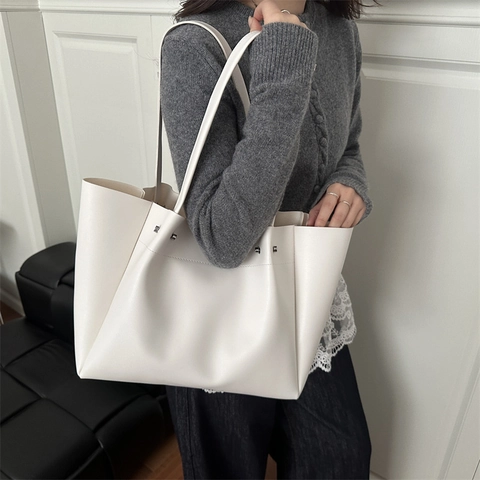Damen Minimalistisch Große Kapazität PU Leder Tote Tasche Niete Dekor Schultertasche Pendler Täglich Handtasche Stilvolle Tasche