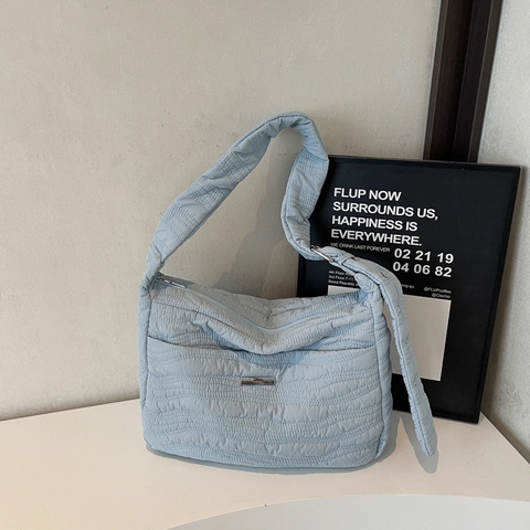 Lässige Gesteppte Nylon Umhängetasche Mit Großer Kapazität Wellenmuster Leichte Cloud Tote Crossbody Bag Fashion Handtasche