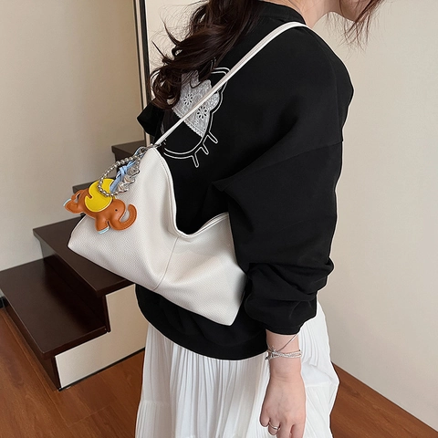 Women Lychee Grain PU Leather Hobo Bag Large Capacity Pleated Shoulder Bag With Cute Elephant Charm Zipper Closure Casual Handbag