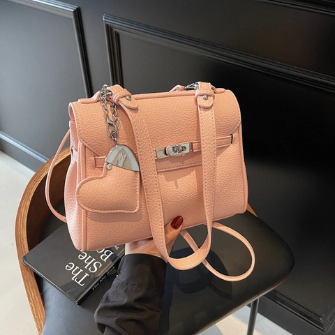 Women Litchi Pattern PU Leather Handbag Heart Pendant Kelly Bag Style Retro Shoulder Crossbody Bag With Silver Lock Hardware