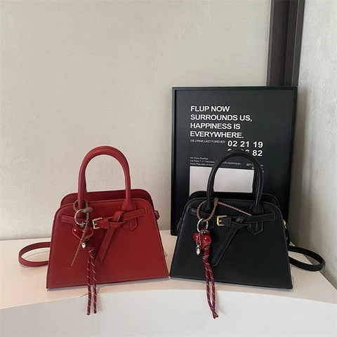 Mode PU Leder Handtasche Große Kapazität Muschel Tote Mit Herz Anhänger Dekor Frauen Pendeln Trendy Schultertasche