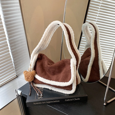Bolso De Hombro Para Axila Mujer Ante Sintético Ribete Lana Cordero Invierno Colgante Oso Peluche