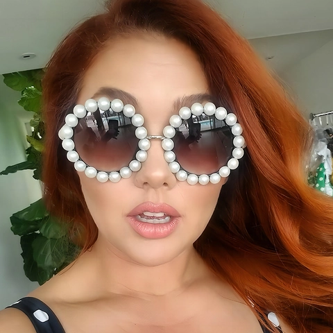 Occhiali Da Sole Rotondi Decorazione Künstliche Perle Metallo Aste Ondulate Protezione UV400 Lusso Elegante Donne