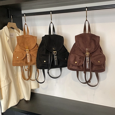 Sac À Dos Femme Rétro Aspect Daim Mat Cuir PU Grande Capacité Multiples Poches Cordon Rabat Décontracté Voyage Rue Style