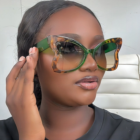 Butterfly Sunglasses Women Oversized Retro PC Frame UV400 Protection Gradient Lenses Vintage Y2K Fashion Outdoor Shades