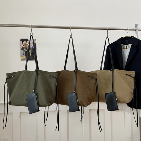 Bolso Tote De Lona De Gran Capacidad Color Sólido Bolso De Hombro Con Bolsa Desmontable Estilo Urbano