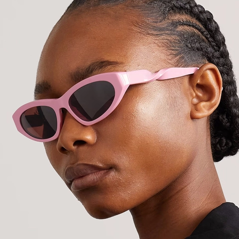 Gafas De Sol Cat Eye Montura PC Patillas Retorcidas Protección UV400 Retro Hip Hop Estilo Ins Montura Pequeña Mujeres