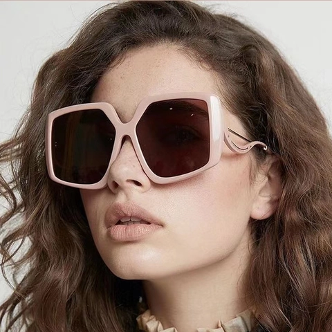 Fashion Oversized Square Sunglasses For Women With Hollow Wave Metal Temples UV400 Protection Trendy Gradient Lens