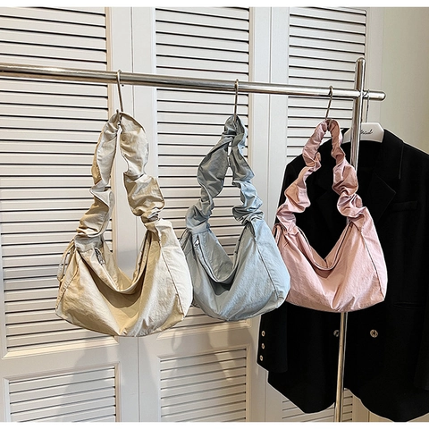 Damen Nylon Schultertasche Große Kapazität Geraffte Rüschenriemen Hobo Tasche Urban Minimalistische Casual Crossbody Handtasche Vielseitige Tasche