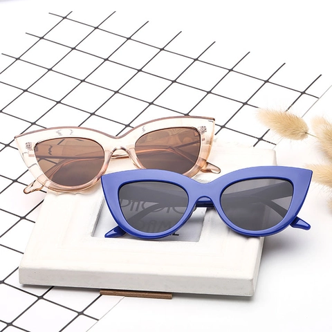 Cat Eye Sunglasses For Women Retro Large Frame UV400 Protection Trendy Vintage PC Plastic Frame Fashion Eyewear