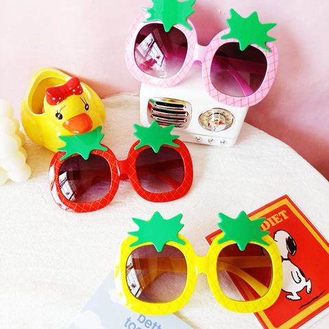 Kids Pineapple Shaped Sunglasses UV400 Cute Fruit Novelty Party Eyewear Plastic Toddler Outdoor