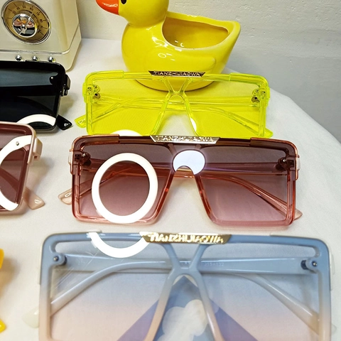 Gafas De Sol Cuadradas Niños Protección UV Extragrandes Moda Montura PC Lente AC Decoración Metal Estilo Callejero Niños