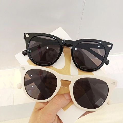 Occhiali Da Sole Quadrati Retro Di Moda Protezione UV400 Montatura In PC Lenti AC Stile Vintage Per Donna Uomo Viaggi All'aperto