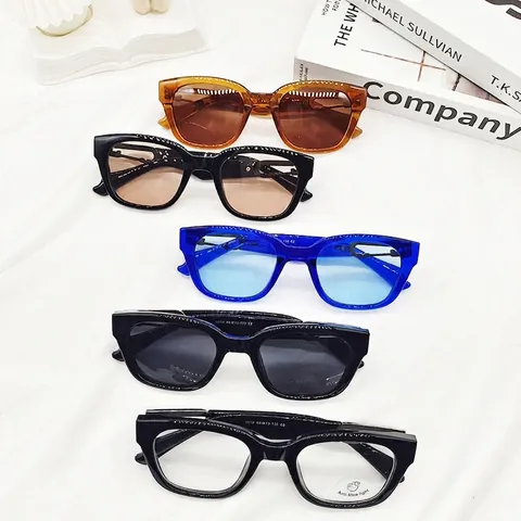 Square Frame Sunglasses Retro UV400 Protection Trendy Hip Hop Street Style Large Frame Eyewear For Men Women
