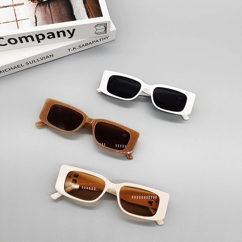 Gafas De Sol Cuadradas Vintage Montura De PC Rectangular Estrecha Lente De AC Protección UV400 Gafas De Moda Para Mujeres