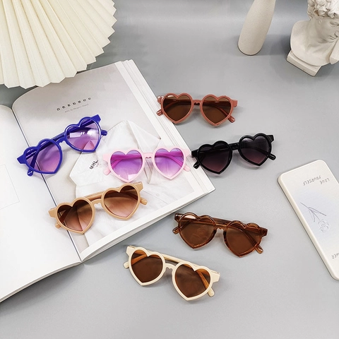Lunettes De Soleil En Forme De Coeur Protection UV400 Monture En Plastique Mode Mignon Rétro Extérieur Plage Enfants Garçons Filles