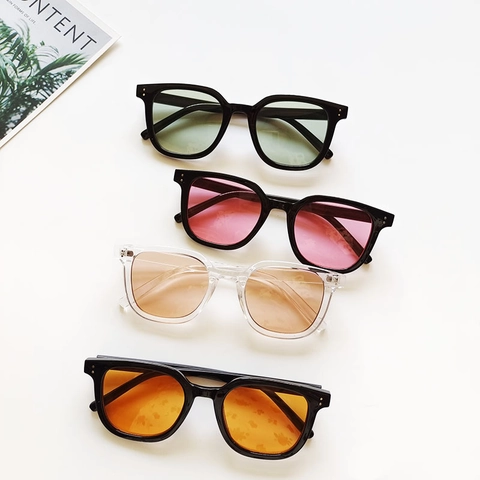 Gafas De Sol Cuadradas Retro Montura De Plástico Con Remaches De Puntos Plateados Protección UV400 Gafas De Moda