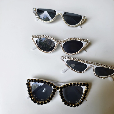 Lunettes De Soleil Surdimensionnées Femme Strass Luxe Œil De Chat Carré UV400 Retro Fête Lunettes Décoration