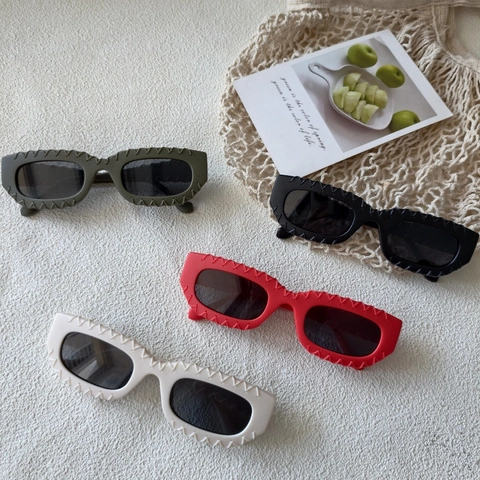Rectangular Sunglasses Wavy Edge PC Frame UV Protection Retro Trendy Outdoor Travel Eyewear For Men Women Fashionable
