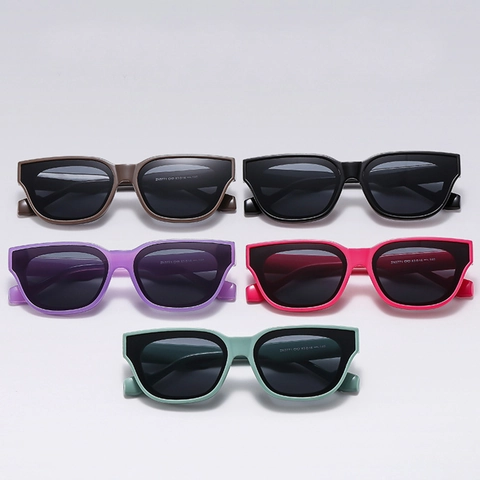 Retro Square Sunglasses Thick PC Frame UV400 Protection Fashion Eyewear For Men Women Outdoor Travel Accessories