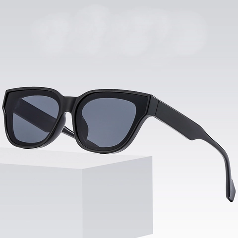 Retro Square Sunglasses Thick PC Frame UV400 Protection Fashion Eyewear For Men Women Outdoor Travel Accessories