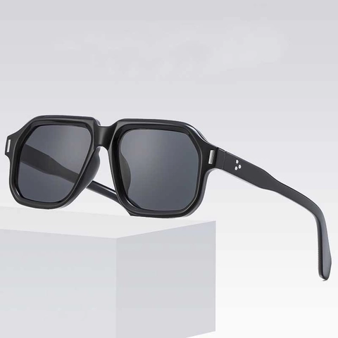 Vintage Vierkante Grote Zonnebril Voor Heren Dames Retro Oversized PC Frame AC Lens UV400 Bescherming Metalen Klinknagels Decor