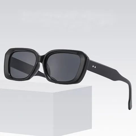 Gafas De Sol Cuadradas Vintage Retro Rectangulares Protección UV400 Material PC Con Remaches Gafas De Moda Para Mujeres