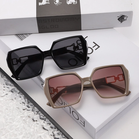 Oversized Square Sunglasses PC Frame With Gold Metal Chain UV400 Fashion Eyewear For Women