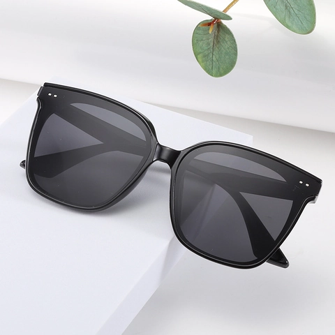 Fashion Square Large Frame Sunglasses Retro Oversized UV400 Protection PC Frame Eyewear For Men Women Outdoor Driving