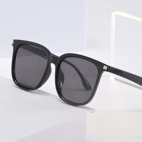 Square Sunglasses Oversized Retro Fashion UV400 Protection PC Frame Metal Decor Unisex Outing Driving Travel Chic