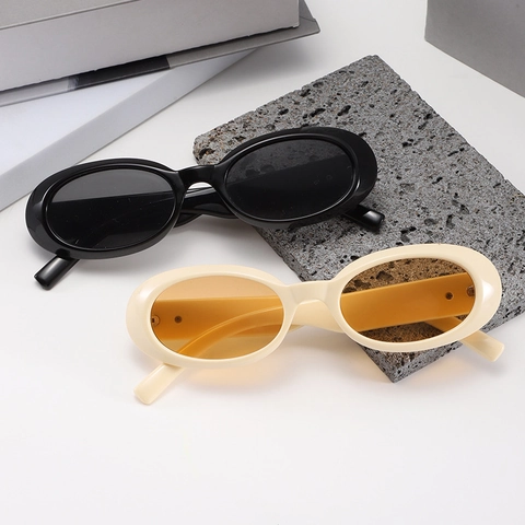 Retro Oval Sunglasses Women UV400 PC Small Frame Vintage Streetwear Trendy Fashionable Unisex Eyewear With Metal Accent