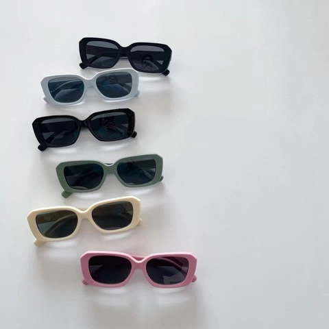 Lunettes De Soleil Polarisées Enfants Protection UV400 Silicone Mat Rectangulaire Pour Garçons Filles Plage Extérieur Avec Étui