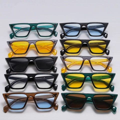 Occhiali Da Sole Cat Eye Retro Quadrati Montatura PC Lenti AC Protezione UV400 Moda Vintage Per Donne Decorazione Stella